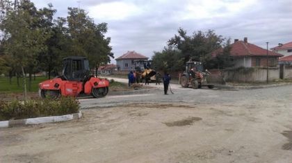 Пловдивското село Калековец събра пари за почистване на гробищата си