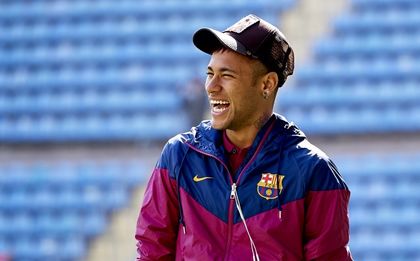 ФИФА разследва Сантос за Неймар