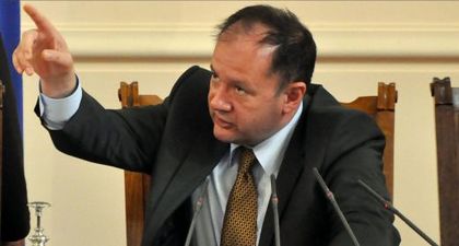 Миков нарита френския посланик за обида към суверенитета на България