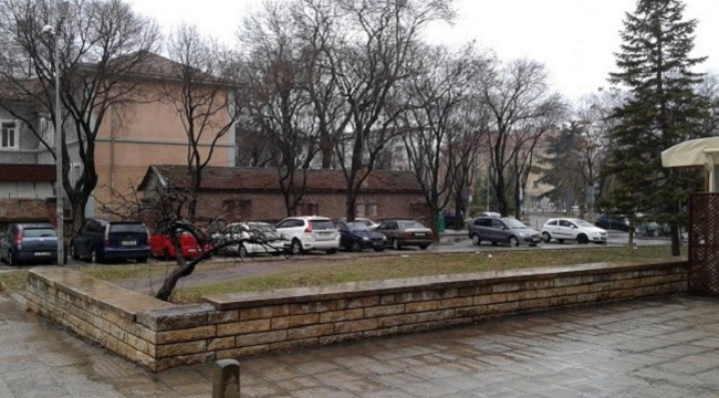 Дарик каза: Дихидроген моноксид се сипе над Бургас!