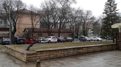 Дарик каза: Дихидроген моноксид се сипе над Бургас!