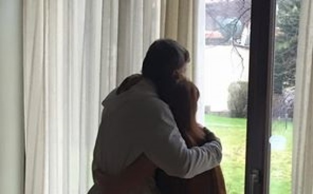 ВИДЕО: Сираков отдъхва в домашен уют, играе си с кученцето
