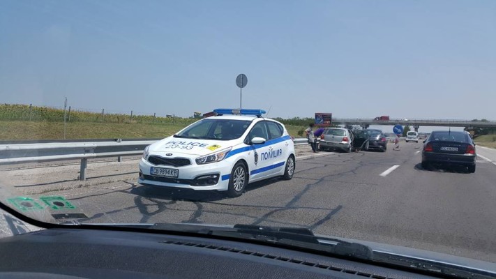 Немски джип избута семейство в канавка, съпрузите едва оцеляха и получиха... акт