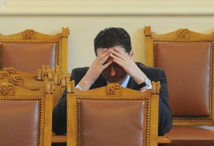 Даниел Митов си тръгва от следствието с тежко обвинение