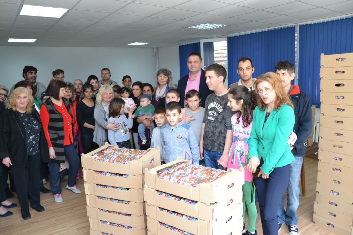 Дарение от 400 козунака получи Община Разград за потребителите на социални услуги