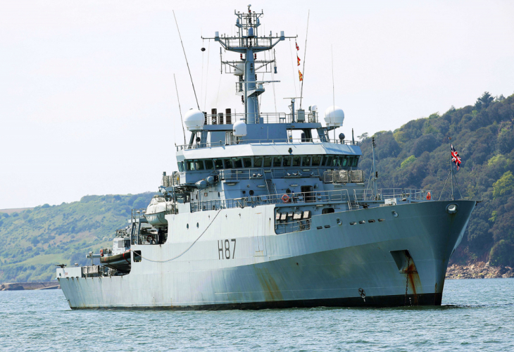 Разузнавателен кораб, снабден с картечници и зенитни оръдия, влезе в Черно море