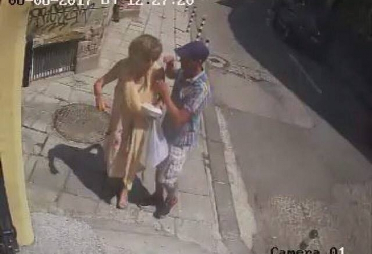 Изверг преби жестоко и ограби баби в центъра на София, но възмездието го сполетя бързо! (СНИМКИ/ВИДЕО)