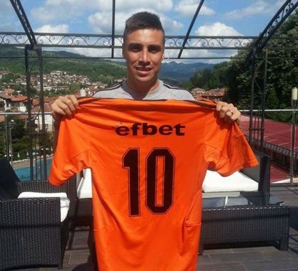 Легендарен клуб с интерес към играч на Литекс