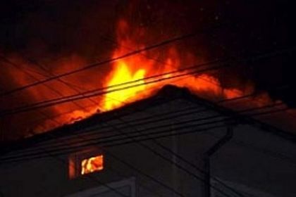 Двама мъже загинаха при пожар в Чепеларе
