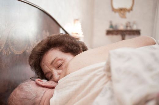 91-годишна жена се задуши по време на секс игра с 49-годишен женен съсед
