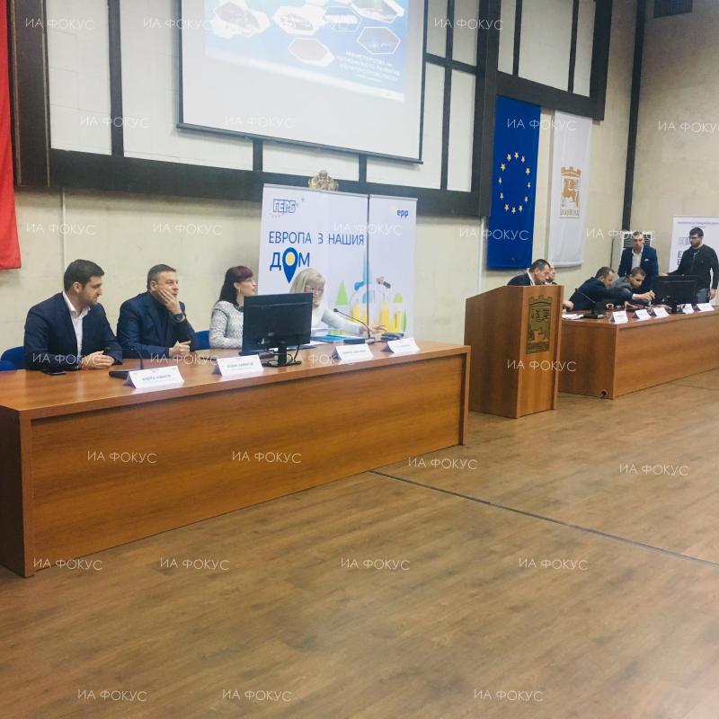 Министър Петя Аврамова: Можем да видим европейската солидарност навсякъде около нас, благодарение на добрата работа на общинските администрации