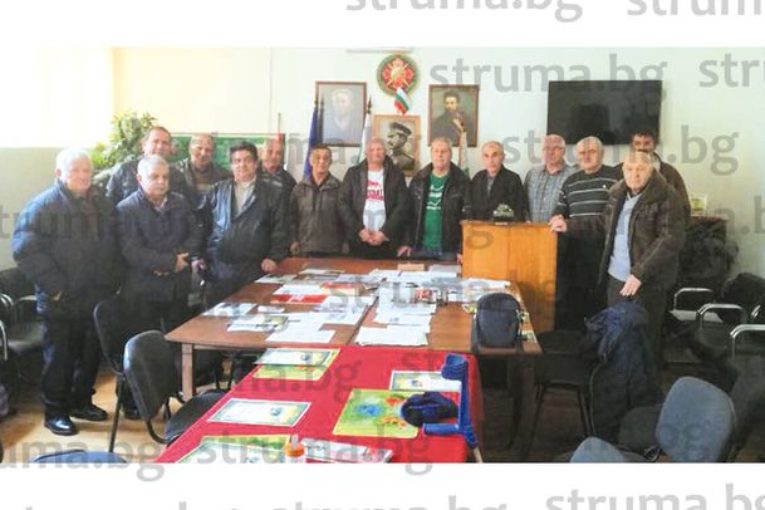 Граничарите от запаса оглеждат стоматолога д-р В. Арабаджиев за кмет на Благоевград, в Симитли подкрепят Ап. Апостолов