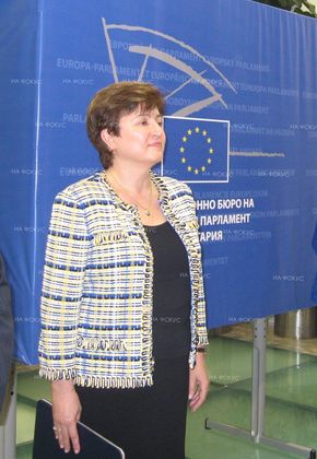 Кристалина Георгиева, Световна банка: Световната икономика е със 160 трилиона долара по-бедна, защото жените по света все още не са напълно равни с мъжете