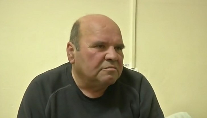 Шофьорът на училищния автобус: Опитах се да омекотя удара