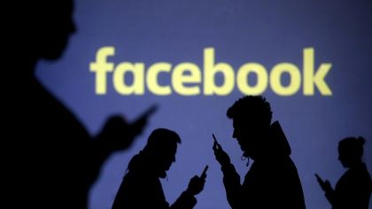 Facebook, Instagram и WhatsApp се сринаха! Без снимки!