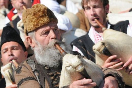 Тревога! Родопската гайда изчезва