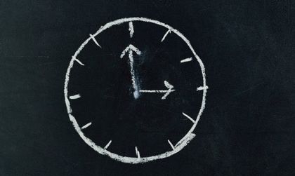 Другото лице на Черния петък: Дългите смени, тежката работа...