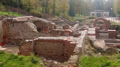 Общината в Хисаря си иска минералните бани