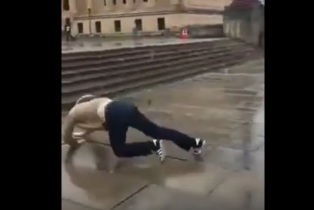 Ченге реши да се прави на Роки и стана за смях (ВИДЕО)