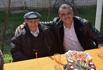 104-годишен столетник от Пловдивско сам отглежда лимонови дръвчета (СНИМКИ)