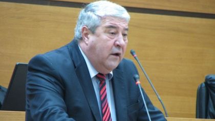 Съветник иска оставката на министър Лукарски заради панаира