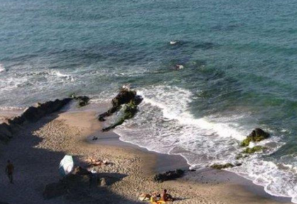 Трагедия! Морето погълна 21-годишен младеж край Стария Несебър! Водолази го търсят неуспешно