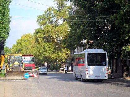 Затварят бул. "Васил Априлов", променят се и маршрутите на рейсовете