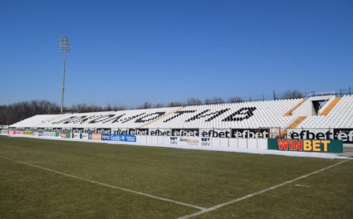 Локомотив пусна билетите за мача с Левски, продават и в деня на двубоя