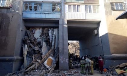 Като по чудо: Извадиха бебе изпод руините в Магнитогорск