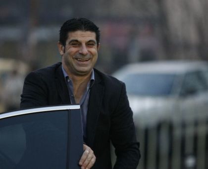 Гонзо: Чакаме нападател и крило