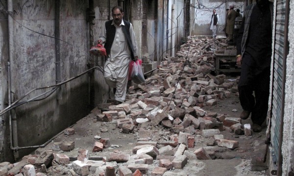 Повече от 50 жертви при земетресението в
Афганистан