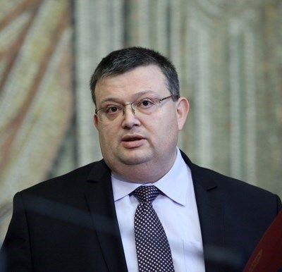 Обвиняват зам.-министър за измама, завлякъл превозвачи