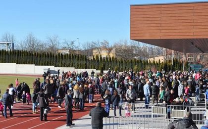Дядо Коледа дойде в Лудогорец, посрещнаха го деца и шампиони