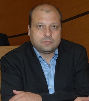 330 дела висят над община Пловдив, много от тях за дупки