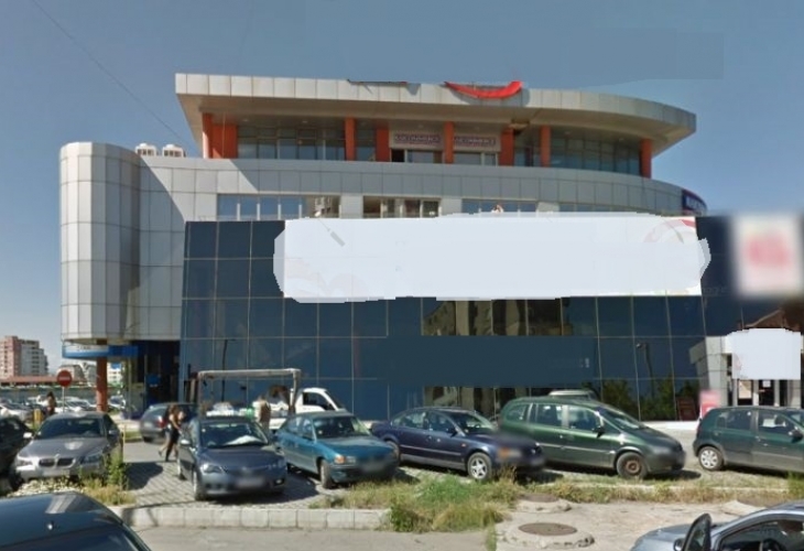 Разпра в търговски център в жк 