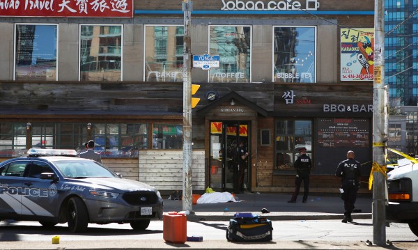 Няма данни за ранени българи при атаката в Торонто