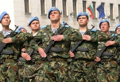 Още проблеми в армията: Директива от Европа спира отпуските на военнослужещите