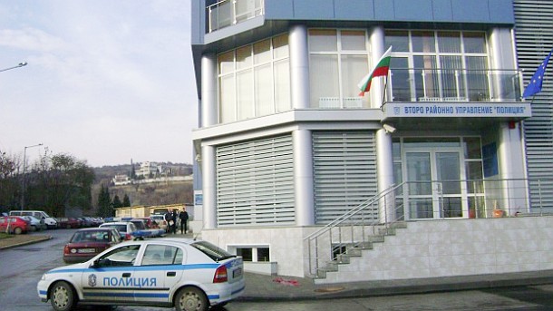 Кьоркютук пиян французин нахлу в столичното 2-ро РУ, спретна си невиждан цирк с полицаите