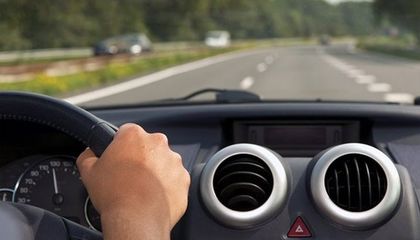 Двама пияни шофьори изтрезняха в ареста в Пловдив