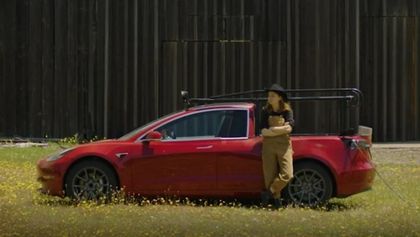 Превърнаха електромобила Tesla Model 3 в пикапа Truckla
