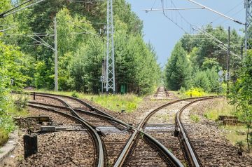 Влак блъсна възрастен велосипедист край Ямбол, мъжът оцеля по чудо