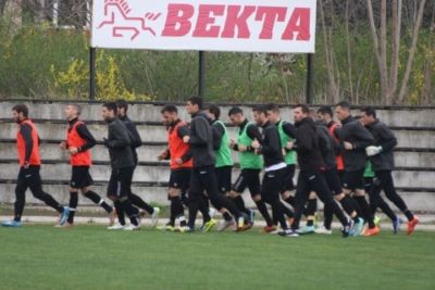 Локо тренира на Векта до края на сезона