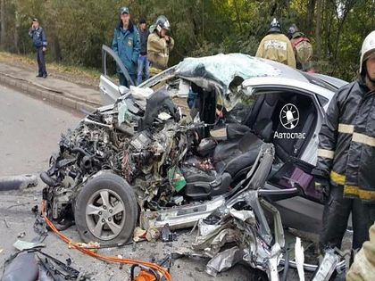 АДСКА КАТАСТРОФА! Маршрутка се вряза в автобус, загинаха 13 души! (ВИДЕО 18+)