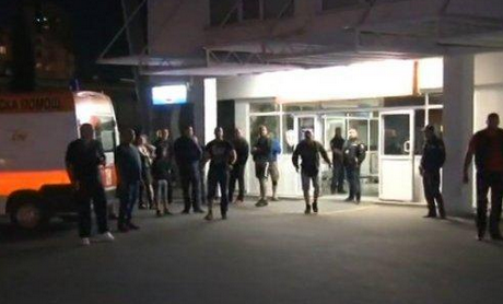 Мутрите на Митьо Очите със закани към медиите, пълно е с полицаи с автомати!