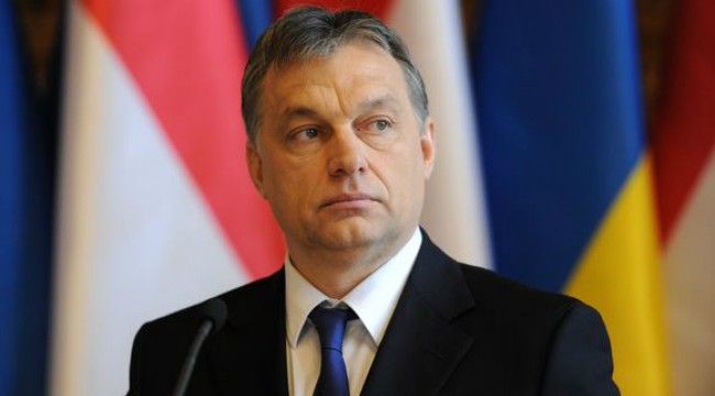 "Виктор Орбан: Една дума на Меркел и мигрантската вълна спира"