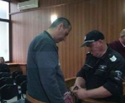 Обвиняват ченгето от Пловдив за умишлено убийство на родителите му