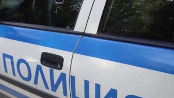 Двама непълнолетни ограбиха жена в Асеновград, полицията ги сгащи