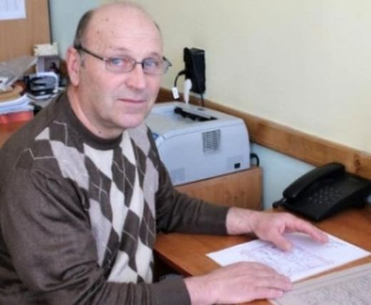 56-годишен перничанин тръгна на училище
