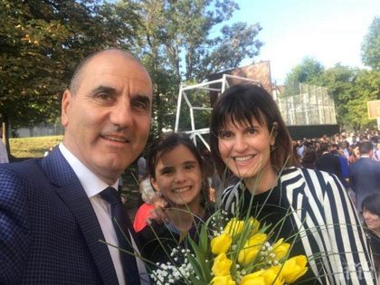 Цветан Цветанов изпрати най-малката си дъщеря София в първи клас