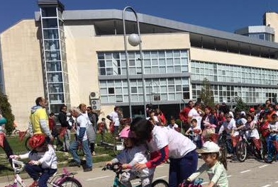 Децата на Пловдив с благотворителен базар на Гребната